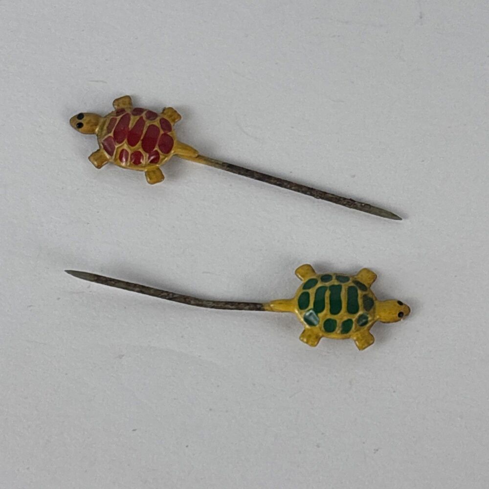 2 Small Turtle straight Pins Red & Green Tie Hat Tack Pin Very Small
